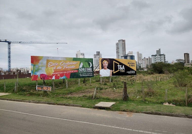 Terreno na Av. Pedro Zapelini