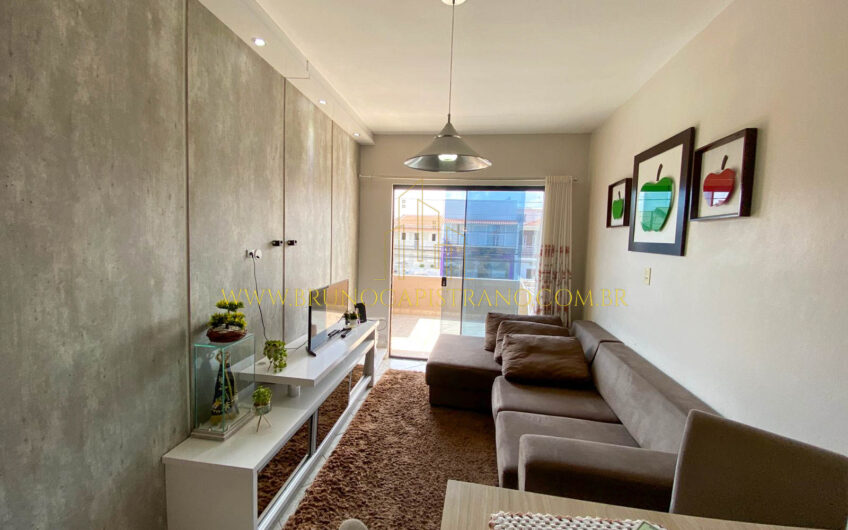 Casa com sala comercial em avenida