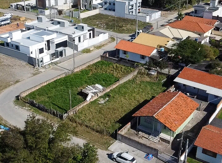 Lote no bairro Santo Antônio de Padua