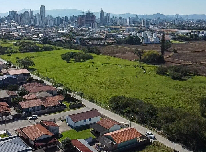 Lote no bairro Santo Antônio de Padua