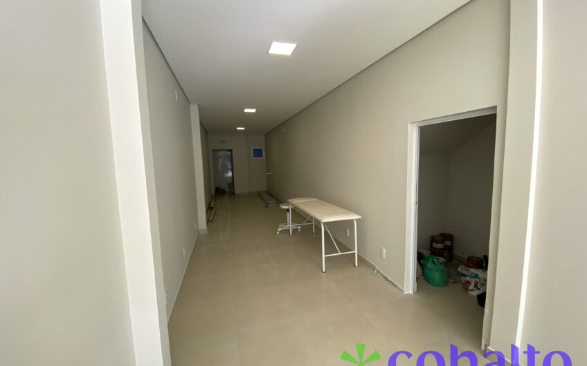 Sala comercial na Av. Pedro Zapelini