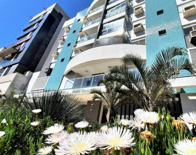 Apartamento semi mobiliado próximo a cancha no Mar Grosso