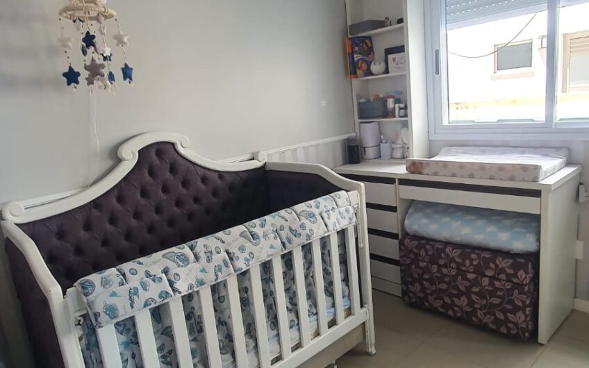 Apartamento semi mobiliado próximo a cancha no Mar Grosso